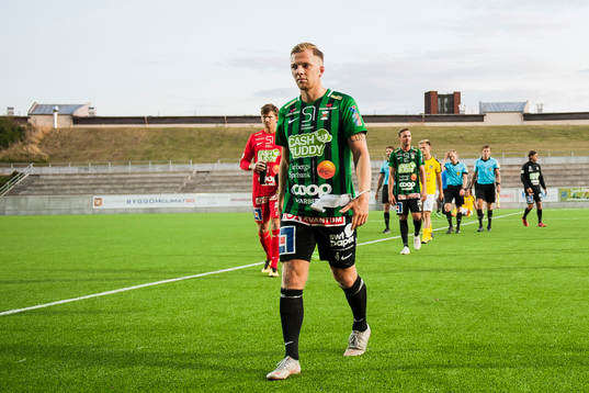 Varbergs Jesper Modig lämnar planen