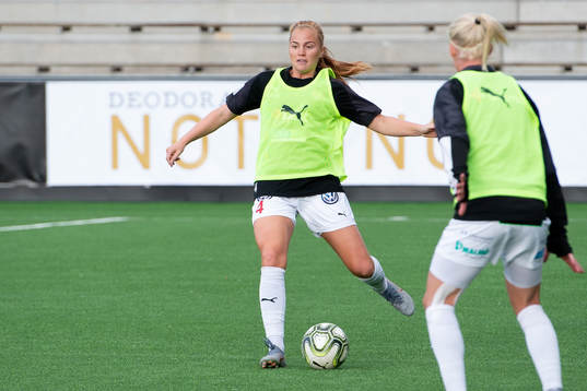 Rosengårds Glodis Perla Viggosdottir innan fotbollsmatchen