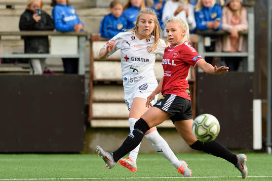 Rosengårds Fiona Brown och Limhamn Bunkeflos Jennie Egeriis