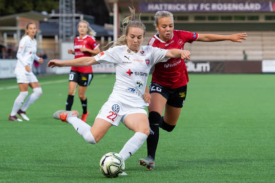 Rosengårds Fiona Brown och Limhamn Bunkeflos Jennie Egeriis
