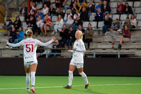 Sanne Troelsgaard jublar mot Sofie Svava