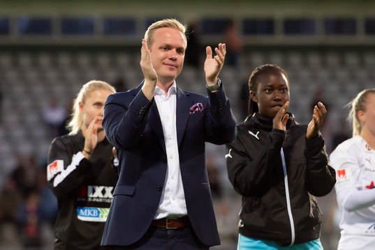 Rosengårds tränare Jonas Eidevall tackar publiken