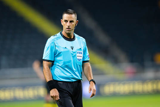 Referee Roi Reinshreiber