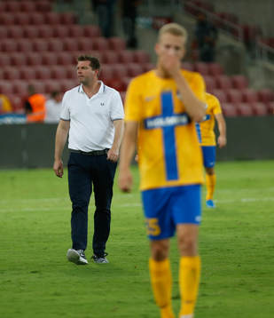 The coach of IFK Norrköping, Jens Gustafsson, looks
