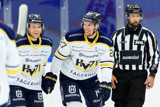 s David Gustafsson jublar