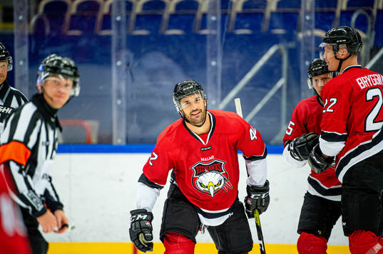 Malmö Redhawks Niklas Arell jublar