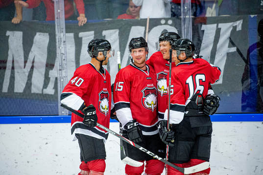 Malmö Redhawks Emil Sylvegård gör 4-1 och jublar