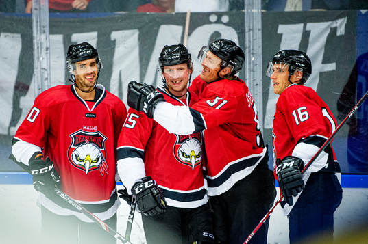 Malmö Redhawks Emil Sylvegård gör 4-1 och jublar