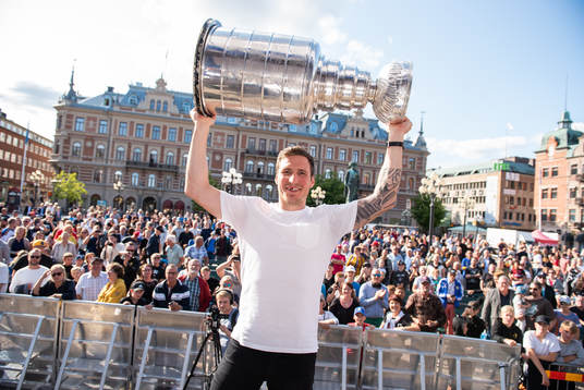 Alexander Steen lyfter pokalen