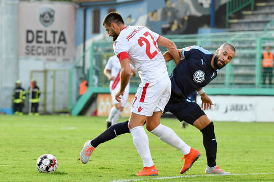 Slobodan Jakovljevic of Zrinjski and Guillermo Molins of