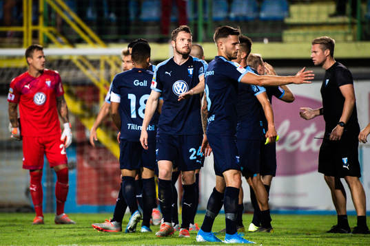 Lasse Nielsen of Malmö FF celebrate with teammates
