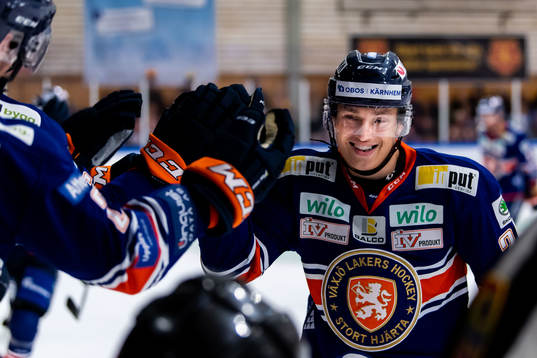 Växjös Pontus Holmberg jublar