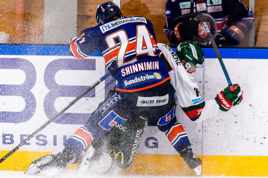 Växjös Brendan Shinnimin och Frölundas Anders Grönlund