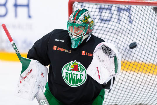 Målvakt Christoffer Rifalk på en träning med