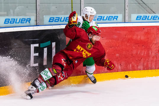 Rögles Samuel Jonsson och Langnaus Alexei Dostoinov