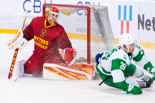 Langnaus målvakt Ivars Punnenovs släpper in 2-3-målet