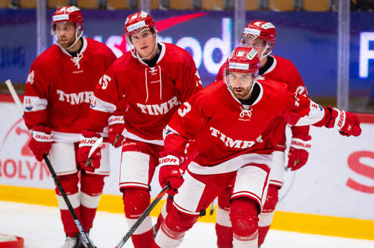 Timrås Albin Lundin jublar