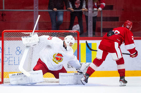 Timrås Jonathan Dahlén gör 3-1 på straffar