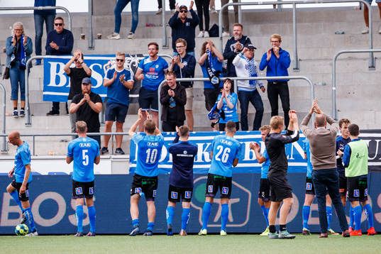 Halmstads spelare jublar