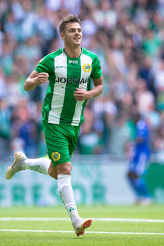 Hammarbys Alexander Kacaniklic jublar