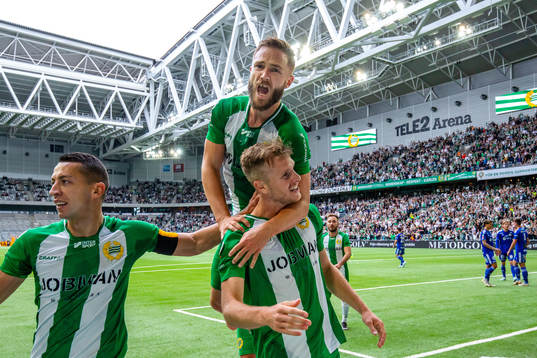 Hammarbys Richard Magyar jublar med Nikola Djurdjic och
