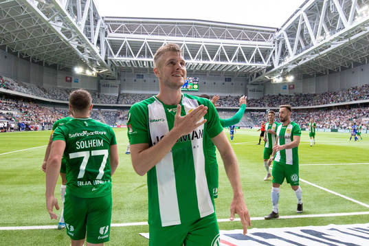 Hammarbys Richard Magyar jublar
