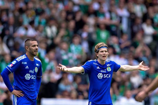 Sundsvalls Oliver Berg (h) deppar