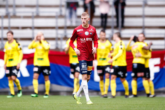 Örgrytes Alexander Bernhardsson deppar
