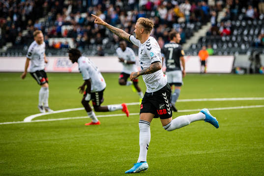 Bläddra bland fler bilder av Football, Eliteserien, Odd - Rosenborg