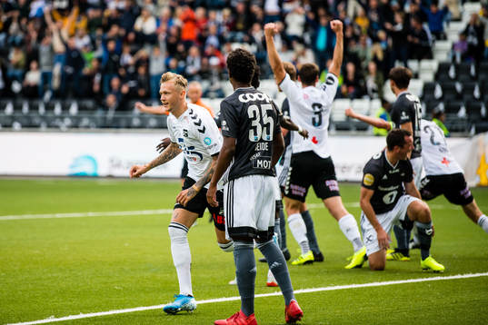 Birk Risa of Odd celebrates