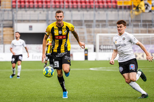 Häckens Gustaf Nilsson och Örebros Albin Granlund