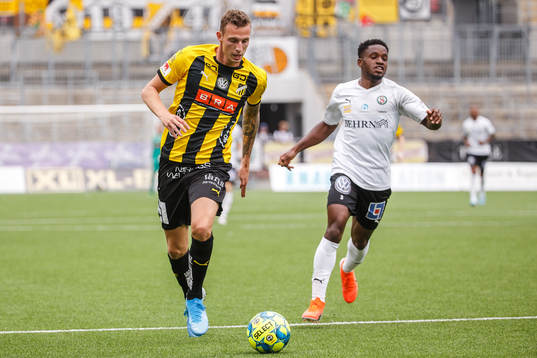 Häckens Gustaf Nilsson och Örebros Kevin Wright