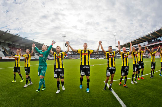 Bläddra bland fler bilder av Fotboll, Allsvenskan, Örebro - Häcken
