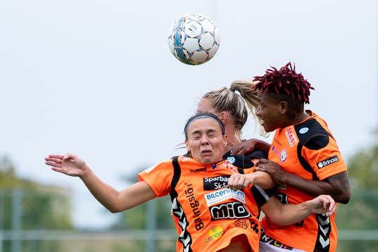 Kristianstads Alice Nilsson och Rita Chikwelu