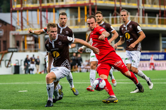 William Sælid Sell of Mjøndalen and Veton Berisha of Brann