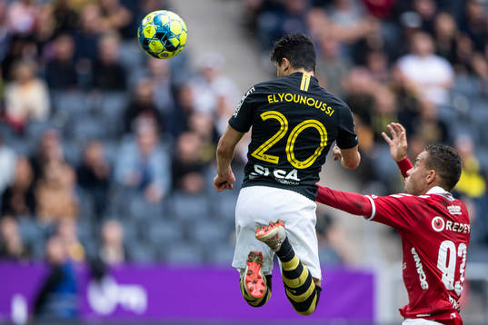 s Tarik Elyounoussi med en nick