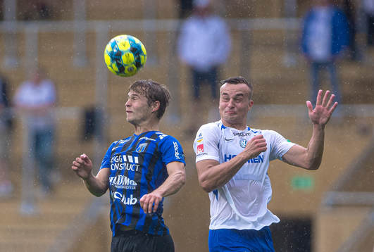 Sirius Sam Lundholm och IFK Norrköpings Henrik Castegren