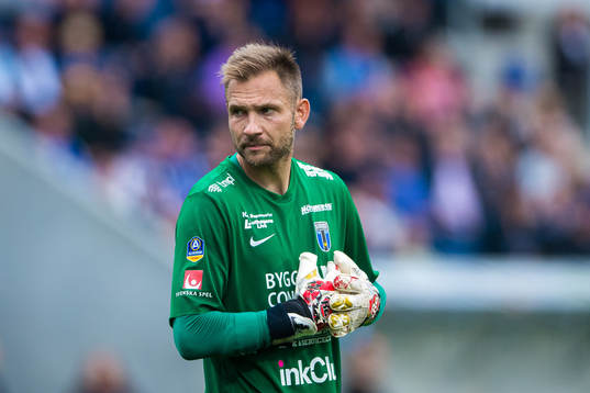 Sirius målvakt John Alvbåge deppar