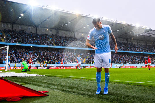 Malmö FFs Arnór Traustason jublar