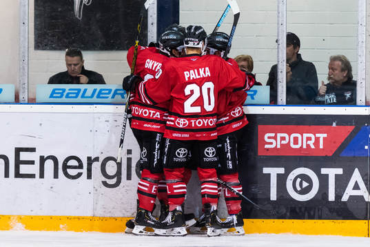 Kölns spelare jublar