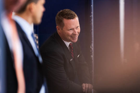 uKölns tränare Mike Stewart nder ishockeymatchen mellan