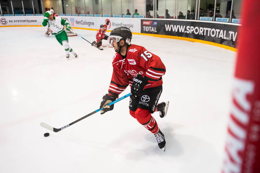 Kölns Taylor Aronson