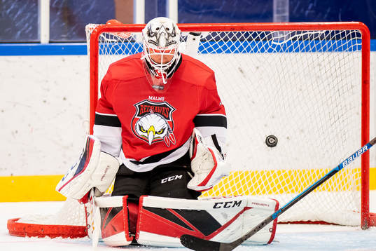 Malmö Redhawks målvakt Lars Volden släpper in pucken