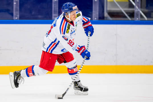 Oskarshamns Tyler Kelleher skjuter