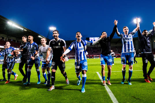 IFK Göteborgs spelare jublar