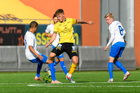 Elfsborgs Tim Stålheden och Värnamos Erick Brendon