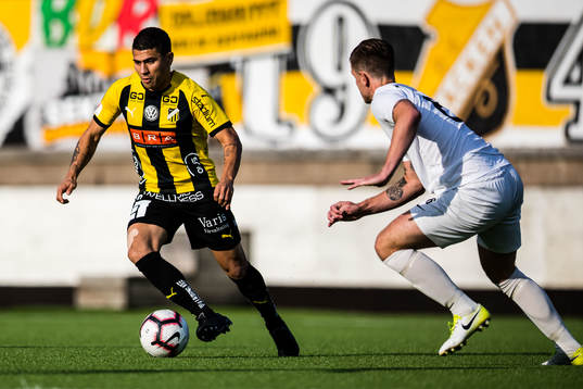 Häckens Paulinho och Qvidings Linus Ohlsson