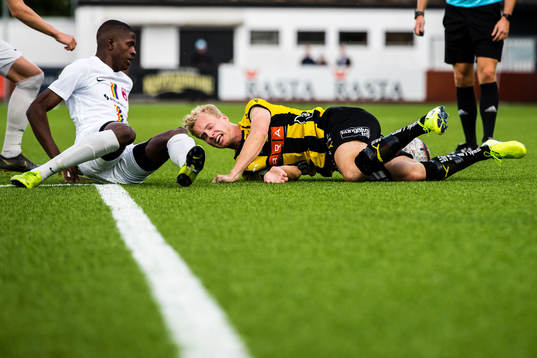 Qvidings Chisomnazu Chika Chidi och Häckens Gustav Berggren