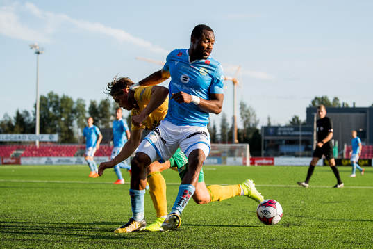 Lars Ranger of Ull/Kisa and Kachi of Sandnes Ulf