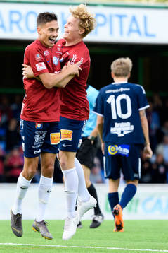 Örgrytes Fredrik Zanjanchi och Freddie Brorsson jublar